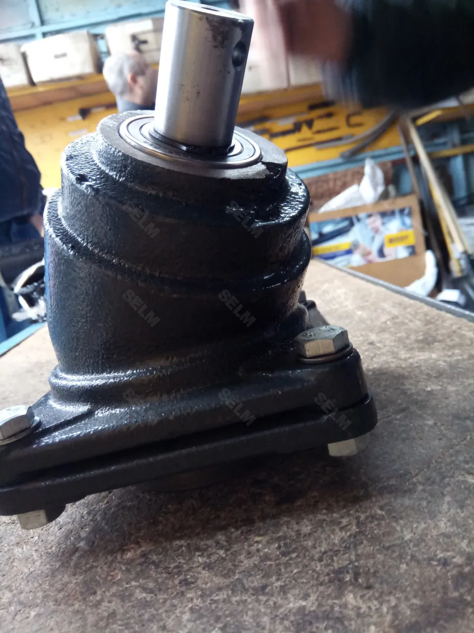 Редуктор (в зборі) під шліц Claas