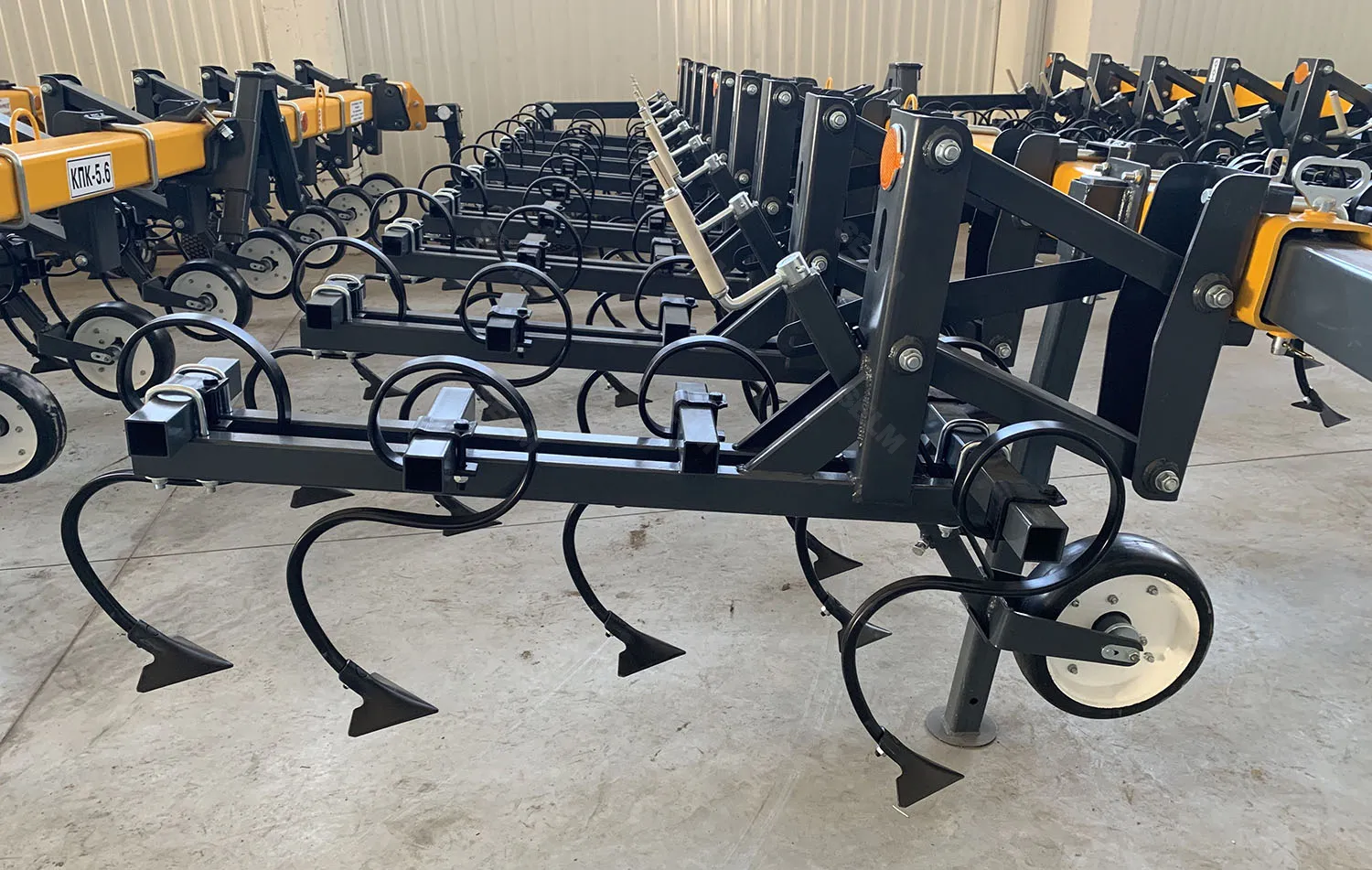 Культиватор просапних культур -  Агротех "Велес"