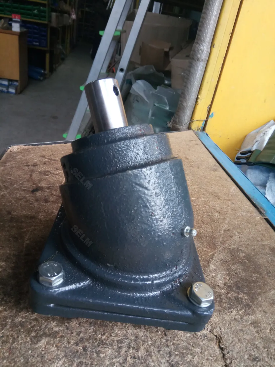 Редуктор (в зборі) під шліц Claas