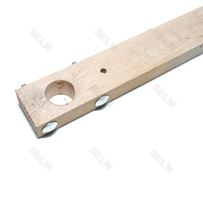 Дерев'яне кріплення трубки мотовила жатки Claas