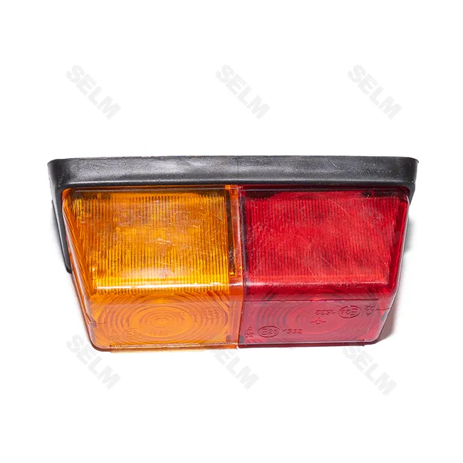 Фонарь задній правий пластмаса